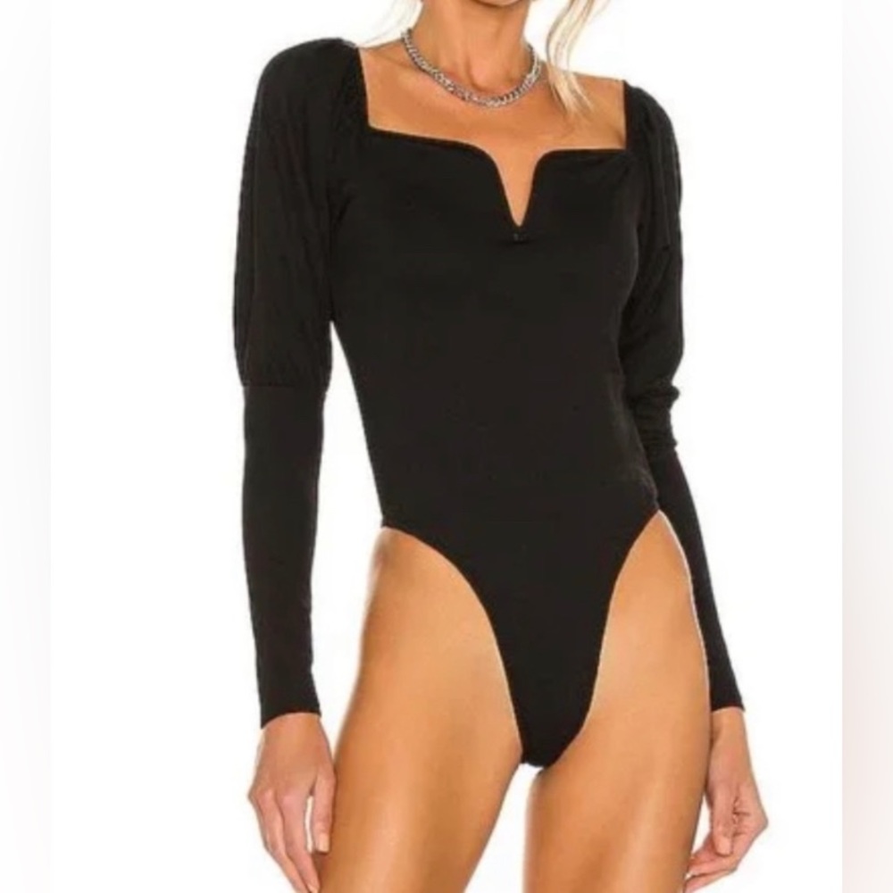 SEXY 🖤SLEEK BODYSUIT 🖤